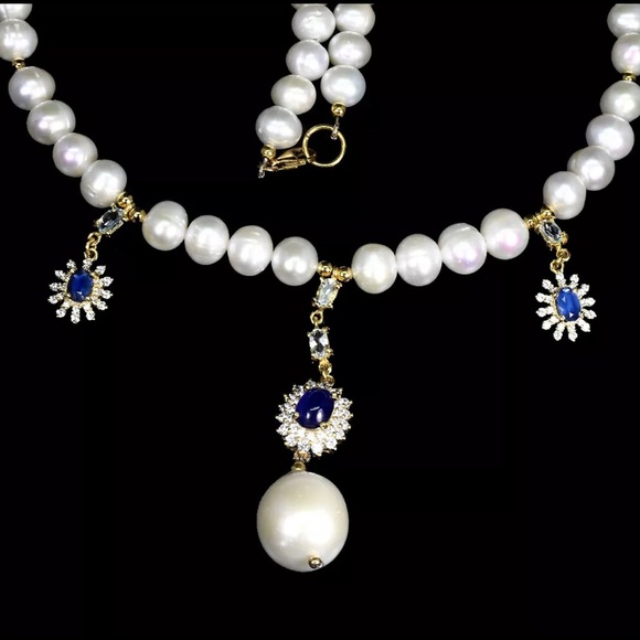 Classy Beautiful Genuine Pearl Necklace - Picture 4 of 4